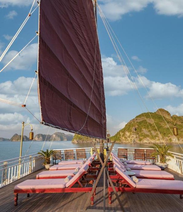 Halong Bay Day Trip 6 Hour Cruise