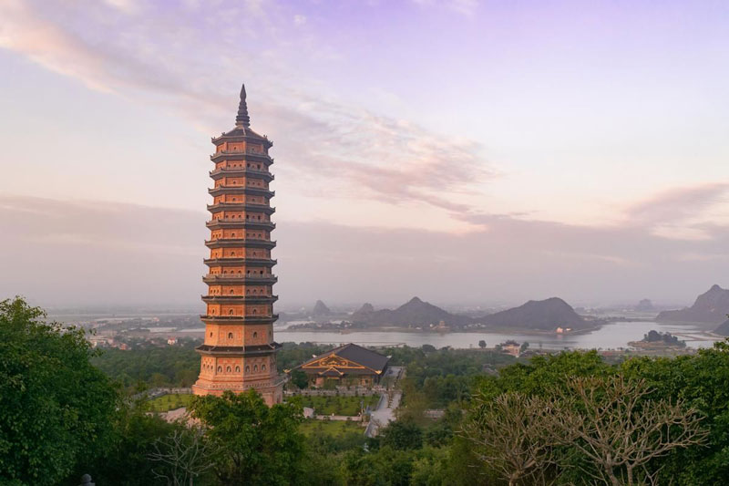 Bai Dinh Pagoda Top most popular tourist attractions in Ninh Binh today