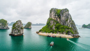 Tourist Attractions in Ha Long Bay Vietnam