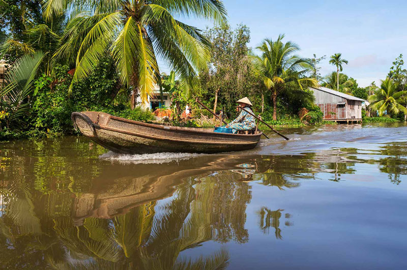 Southern Vietnam: Modern Energy & River Life Ultimate Guide to the Best Travel Tour in Vietnam
